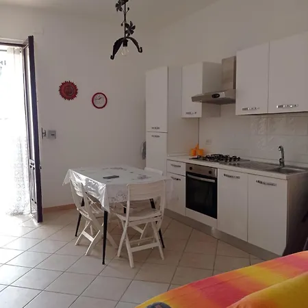 Appartamento Holiday Home Torre Lapillo